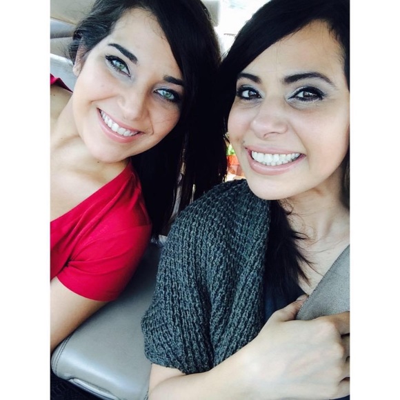 Meet your Posher ✨ - Picture 6 of 8